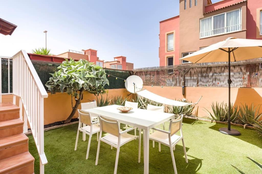 Las Dunas Corralejo Home With Swimming Pool Bagian luar foto